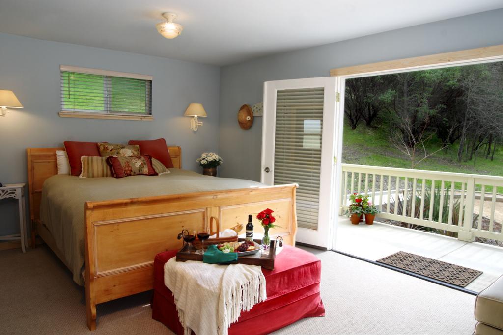 קליסטוגה Aurora Park Cottages חדר תמונה