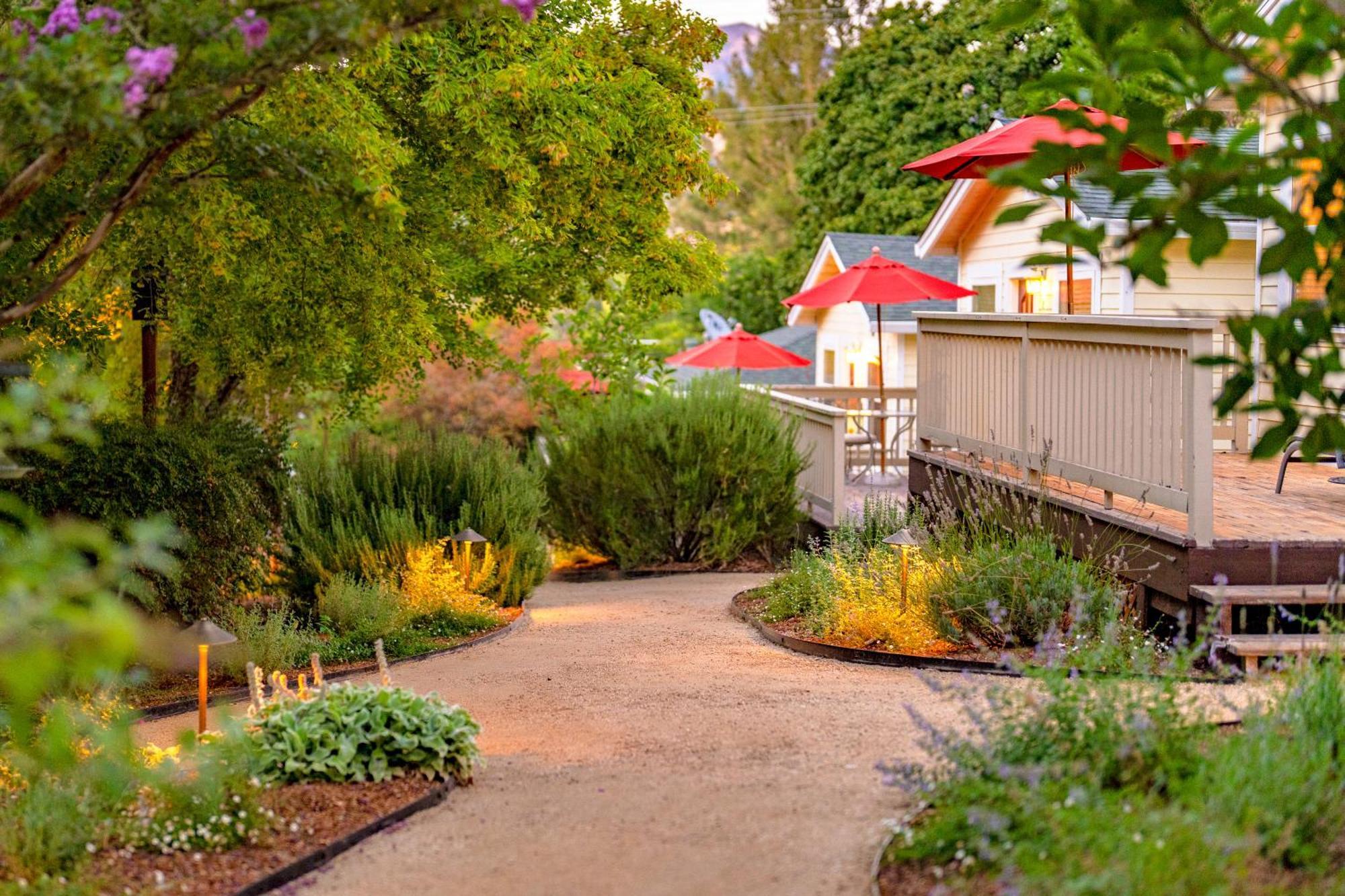 קליסטוגה Aurora Park Cottages מראה חיצוני תמונה